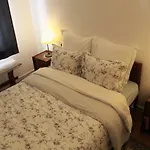 Laurel House 펜션 로리냐
