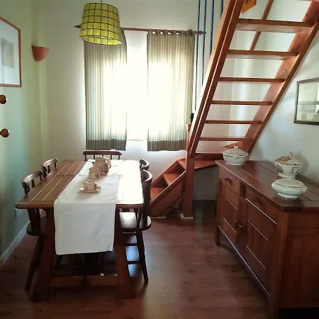 Holiday home Laurel House *